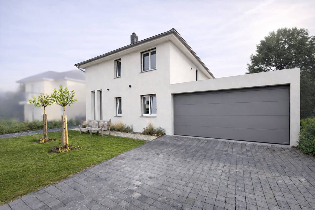 Gebäudeansicht – Straße